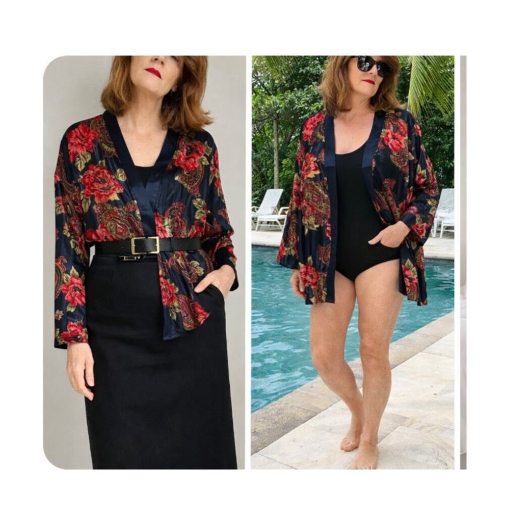 Vintage Victoria's Secret Gold Label Blouse/Pajama Top Size large Sheer Floral